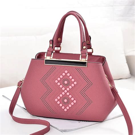 designer handbags liquidation sale.